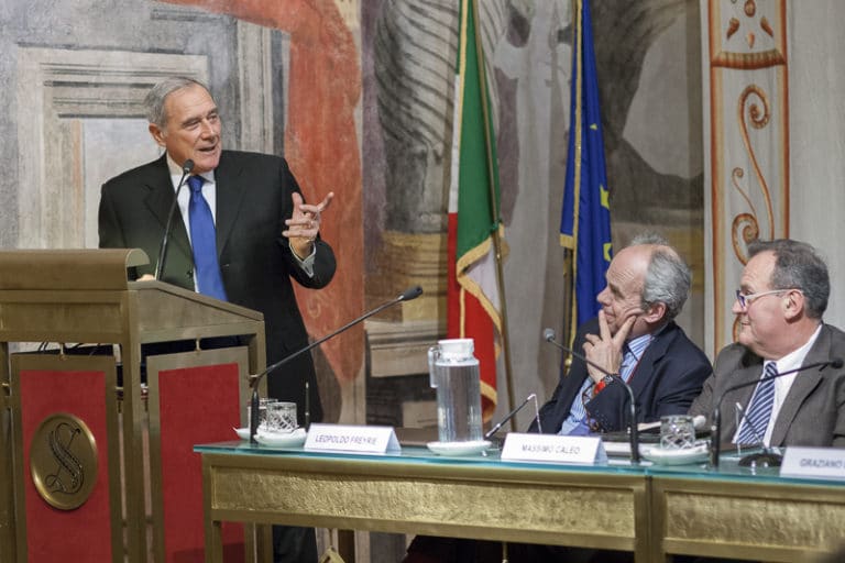 Ambiente, gli alberi nel cielo e il futuro delle città